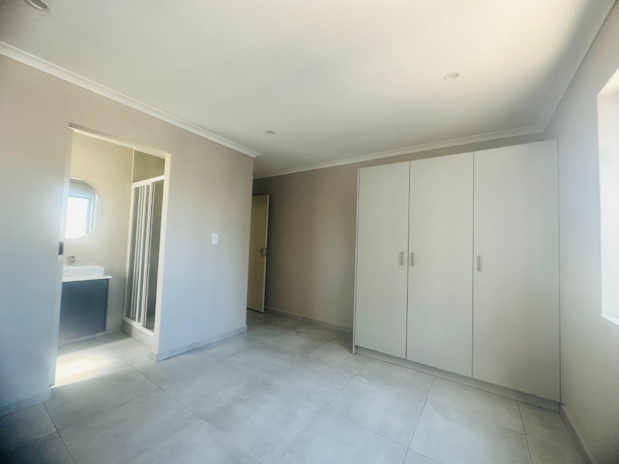  Bedroom Property for Sale in Parklands Western Cape